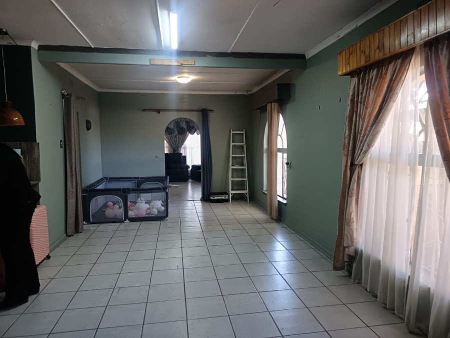4 Bedroom Property for Sale in Carters Glen Northern Cape
